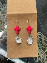 Load image into Gallery viewer, Shell earrings