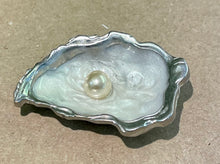 Load image into Gallery viewer, Pocket charm