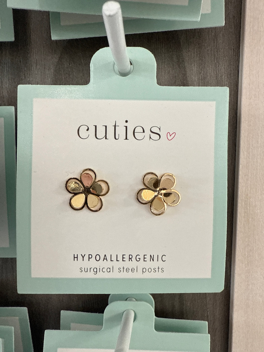 Cutout Gold Flowers
