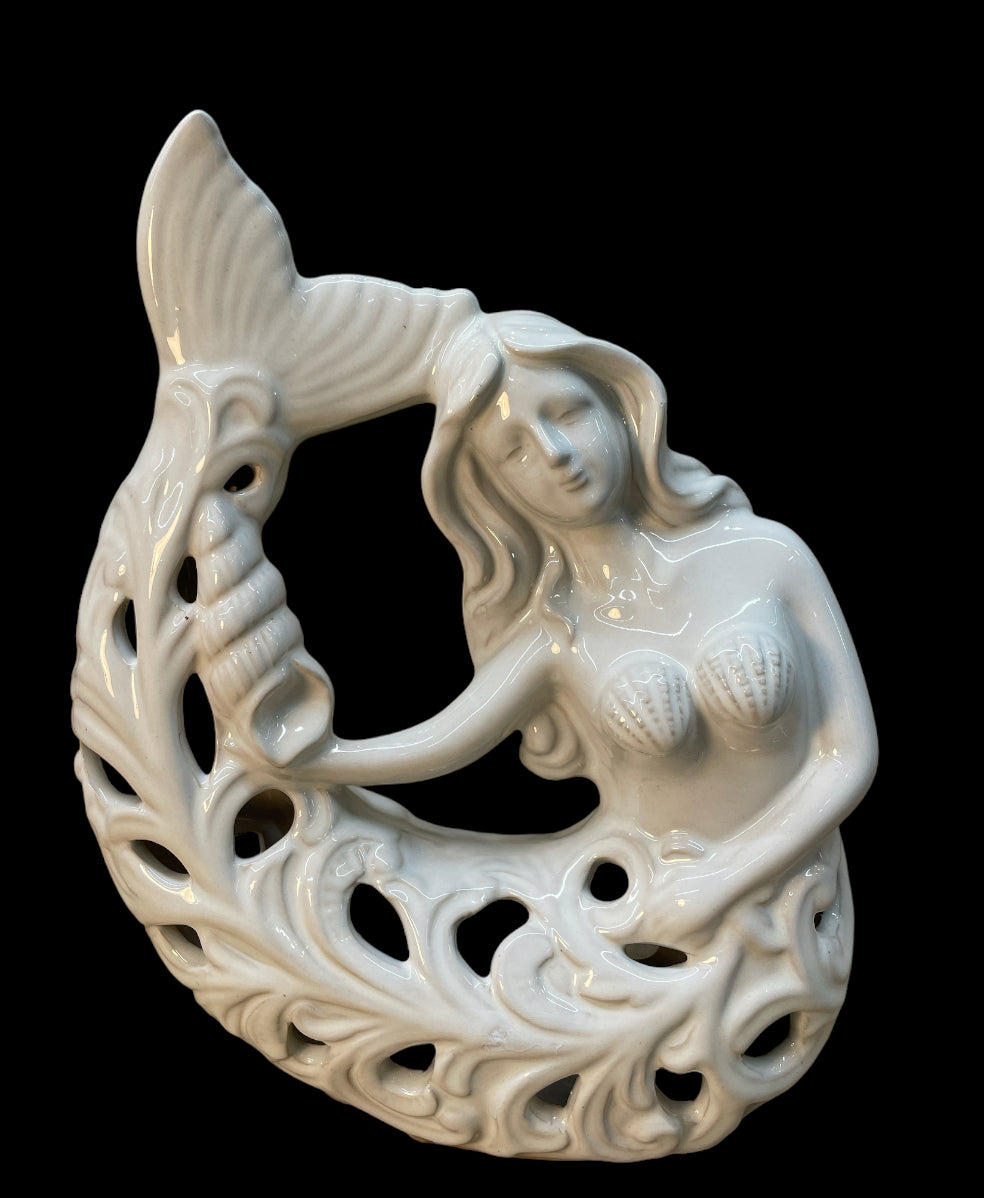 Mermaid Luminary