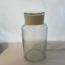 Load image into Gallery viewer, Mini Wood Crate w/ Bottles
